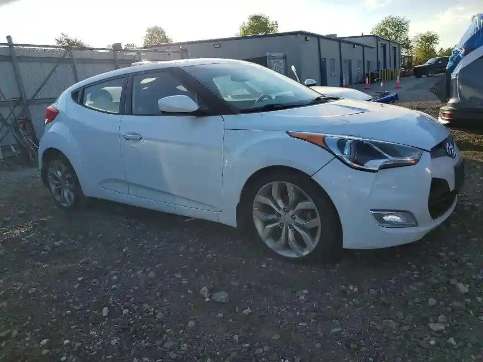 KMHTC6AD9DU161255 2013 HYUNDAI VELOSTER-3