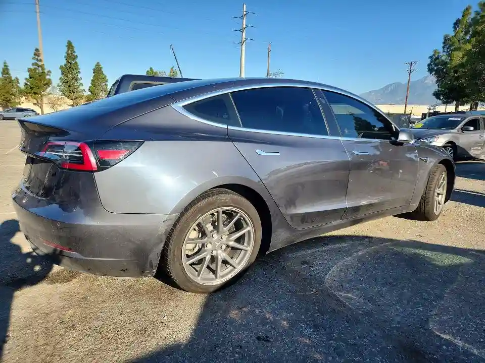5YJ3E1EA5KF426891 2019 TESLA MODEL 3-2
