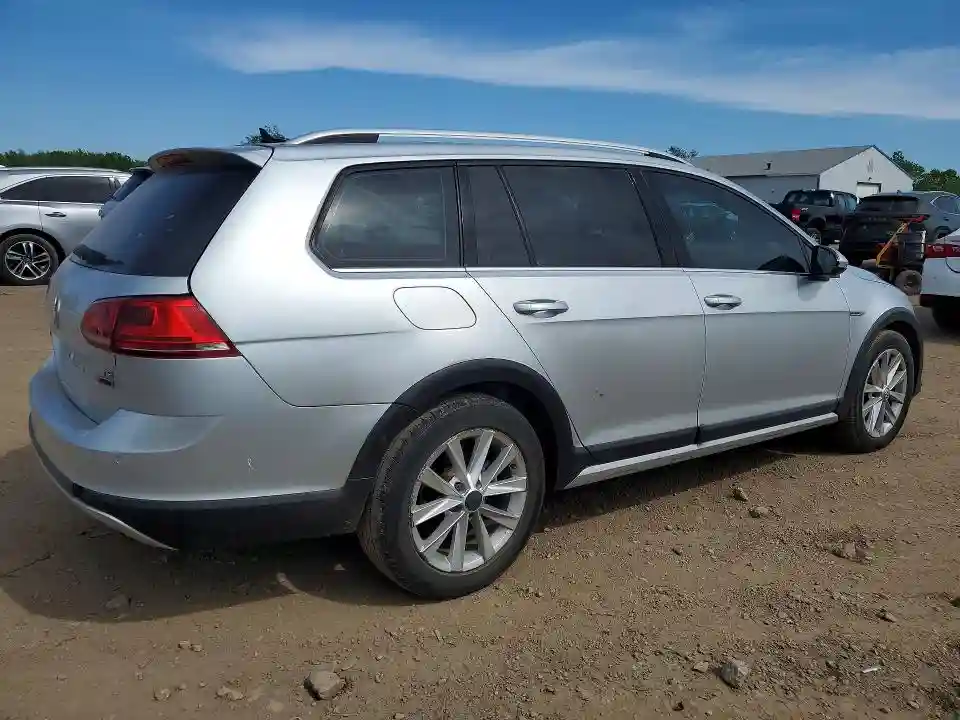 3VWH17AU4HM507001 2017 VOLKSWAGEN GOLF-2