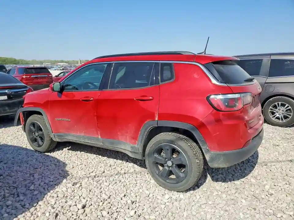 3C4NJDBBXJT185669 2018 JEEP COMPASS-1