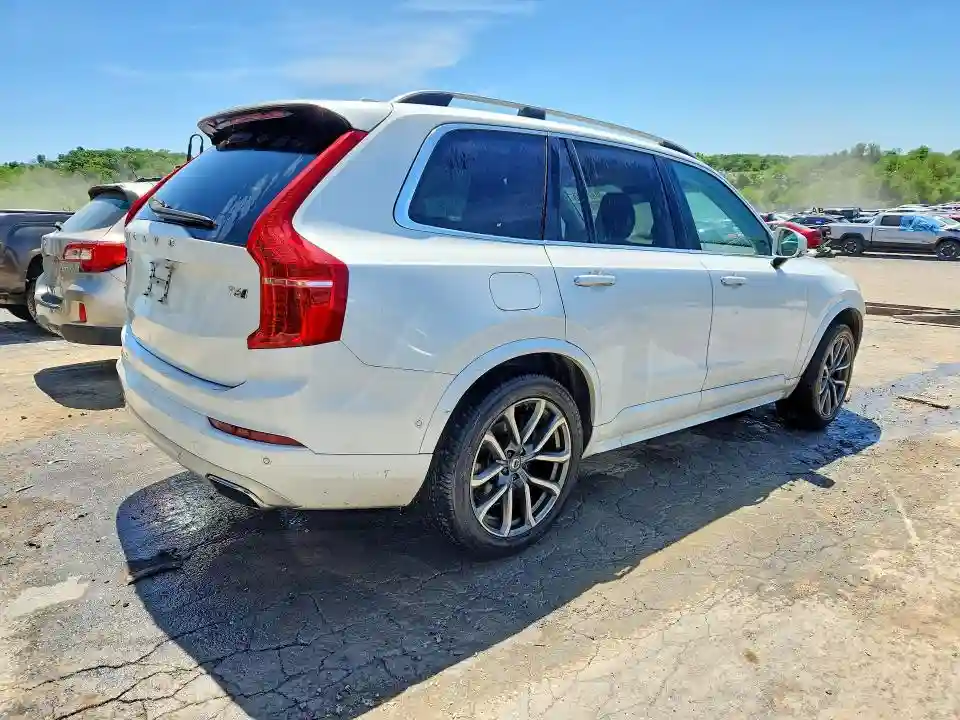 YV4A22PK5K1462730 2019 VOLVO XC90-2