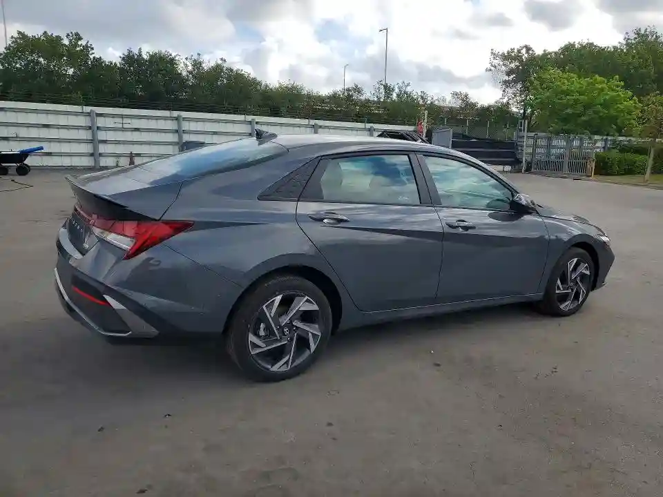 KMHLM4DJ5SU126180 2025 HYUNDAI ELANTRA-2