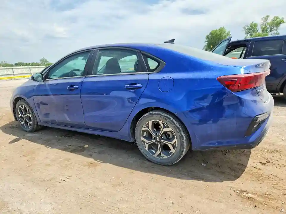 3KPF24AD1KE075670 2019 KIA FORTE LXS-1