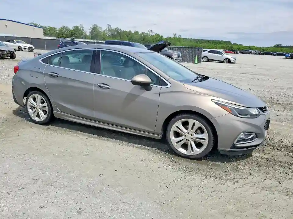 1G1BF5SM4H7272972 2017 CHEVROLET CRUZE-3