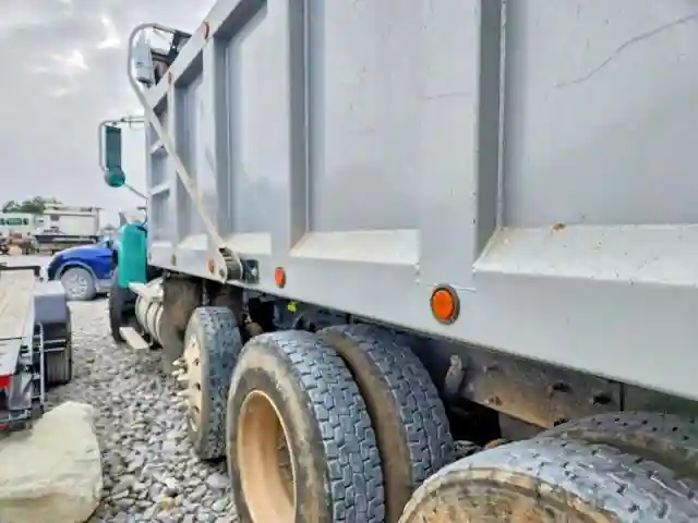 1M1AN09Y3AN005762 2010 MACK ALL OTHER-2