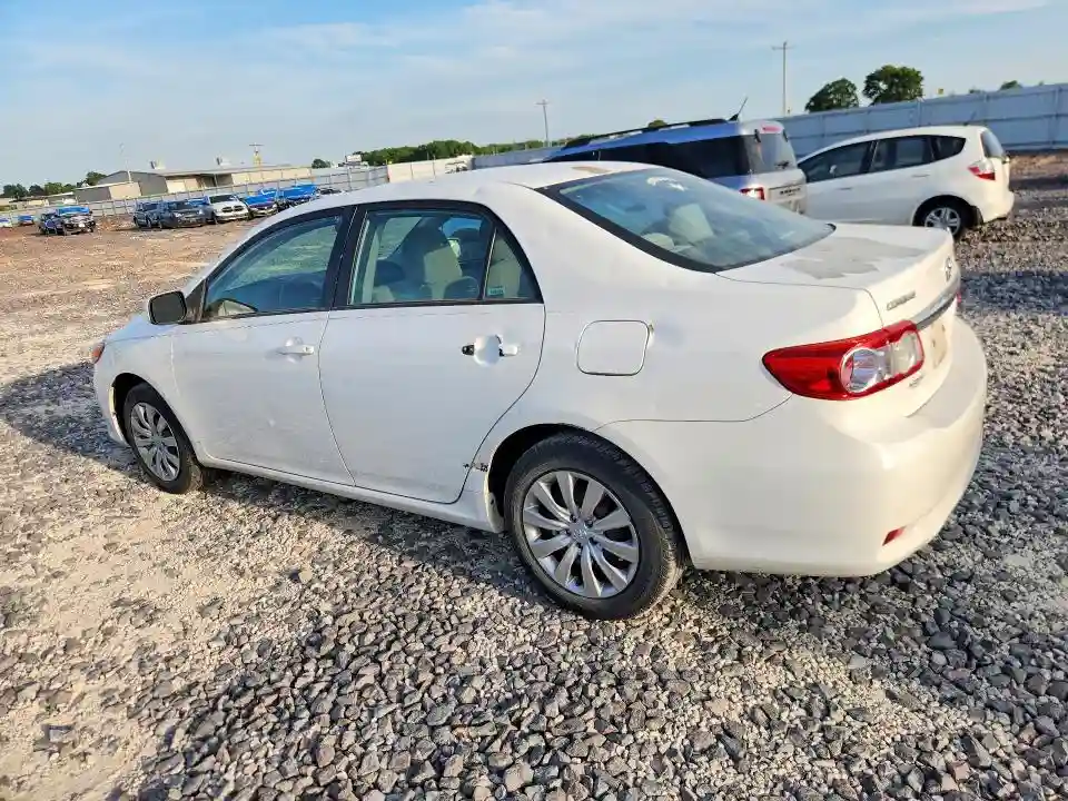 5YFBU4EE9CP049555 2012 TOYOTA COROLLA-1