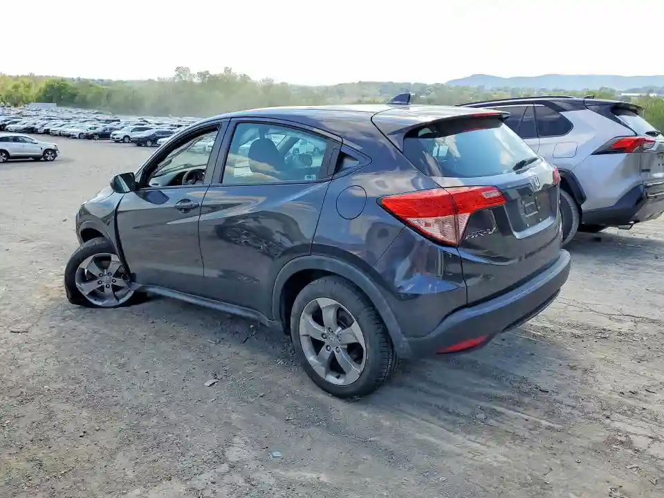 3CZRU6H36JG725302 2018 HONDA HR-V-1