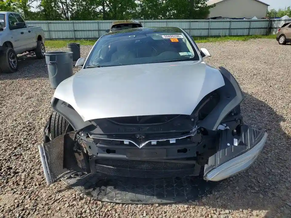 5YJSA1E18HF199213 2017 TESLA MODEL S-4