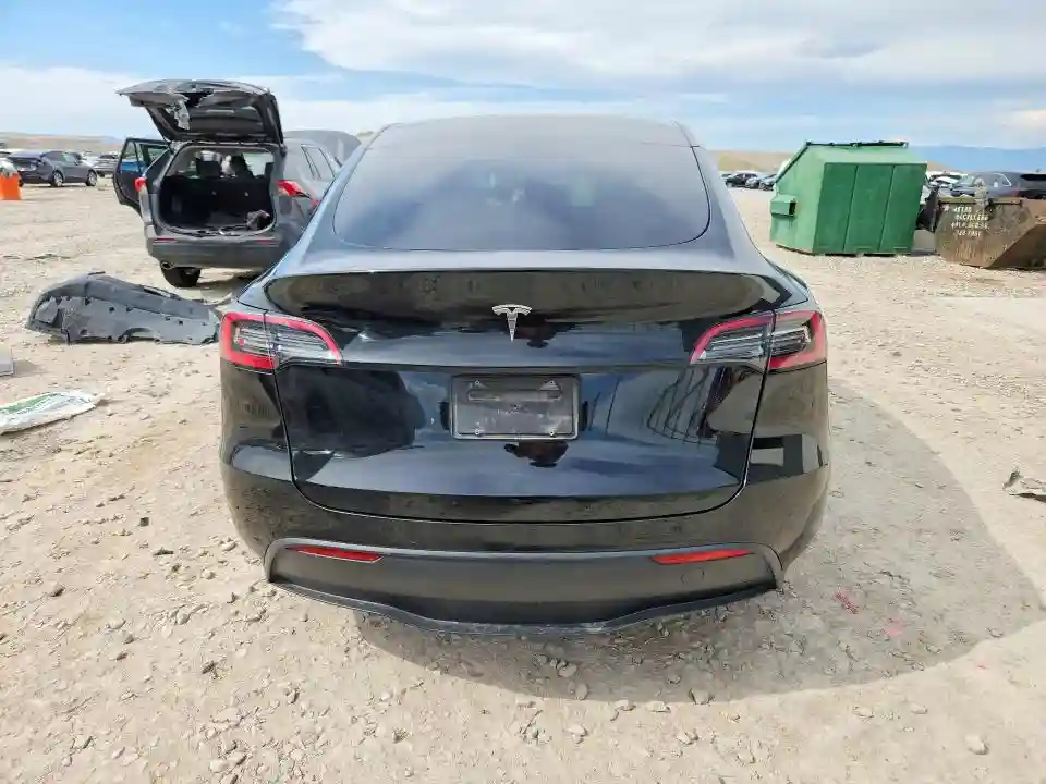 7SAYGDEE6NF447826 2022 TESLA MODEL Y-5