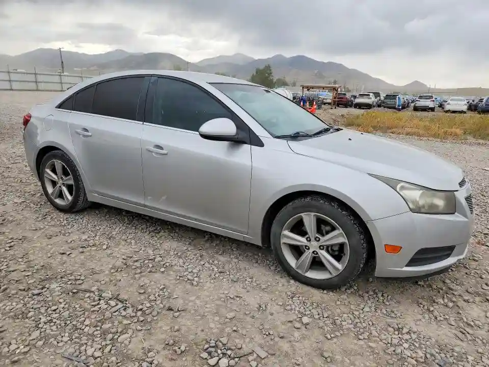 1G1PE5SBXE7314225 2014 CHEVROLET CRUZE-3