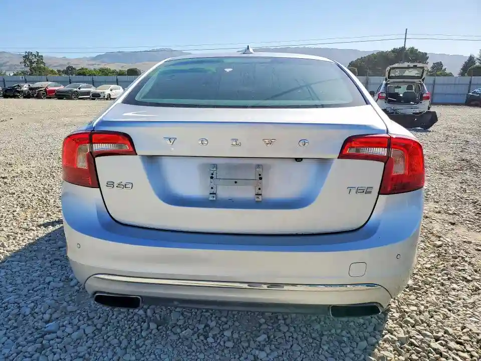 LYV402HK6JB164604 2018 VOLVO S60-5