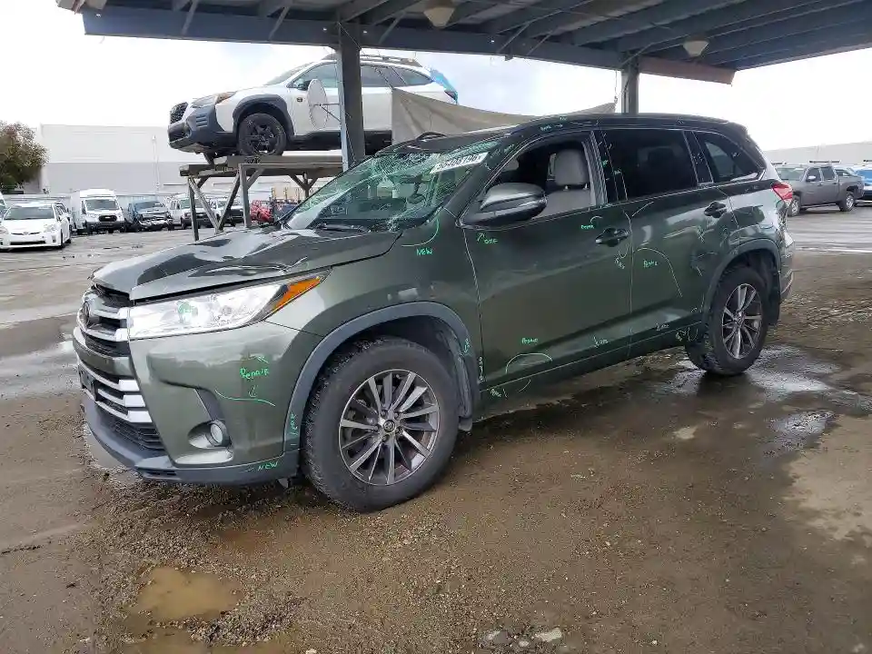 5TDJZRFH8JS822765 2018 TOYOTA HIGHLANDER-0
