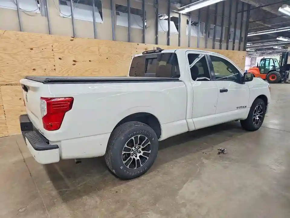 1N6AA1CD1NN107653 2022 NISSAN TITAN-2