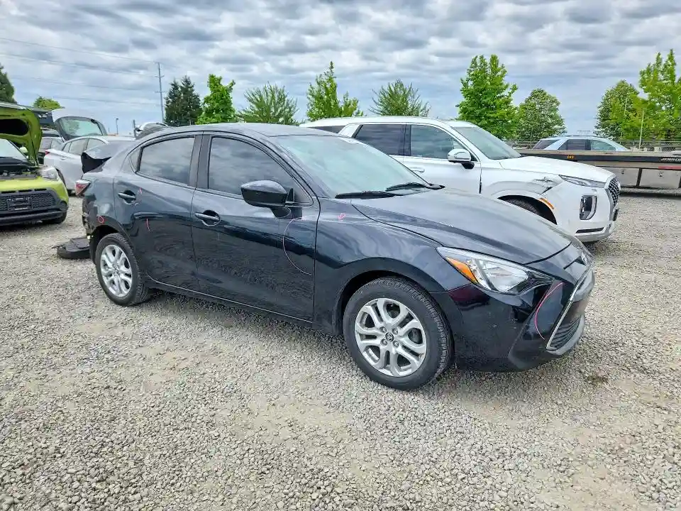 3MYDLBYV4HY153651 2017 TOYOTA YARIS IA B-3
