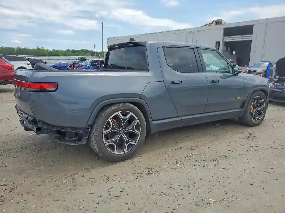 7FCTGAAA3NN014615 2022 RIVIAN RIT-2