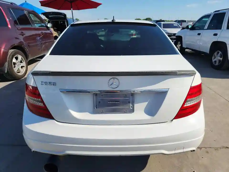 WDDGF4HB4ER314561 2014 MERCEDES-BENZ C-CLASS-5