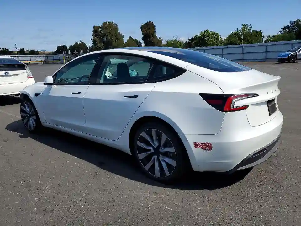 5YJ3E1EA7RF730346 2024 TESLA MODEL 3-1