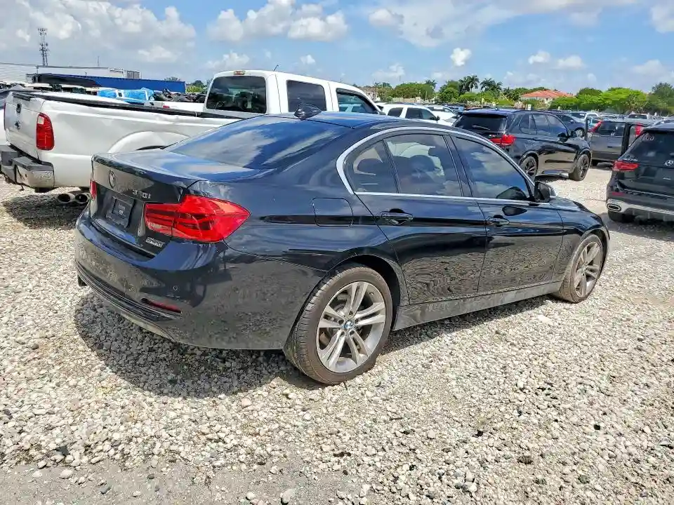 WBA8B9G56HNU48533 2017 BMW 3 SERIES-2
