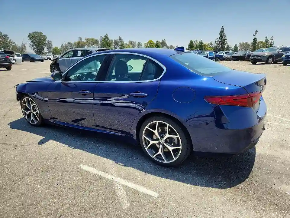 ZARFAMBNXK7604078 2019 ALFA ROMEO GIULIA-1
