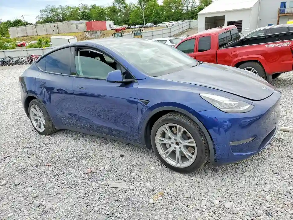 7SAYGDEE2NF439402 2022 TESLA MODEL Y-3