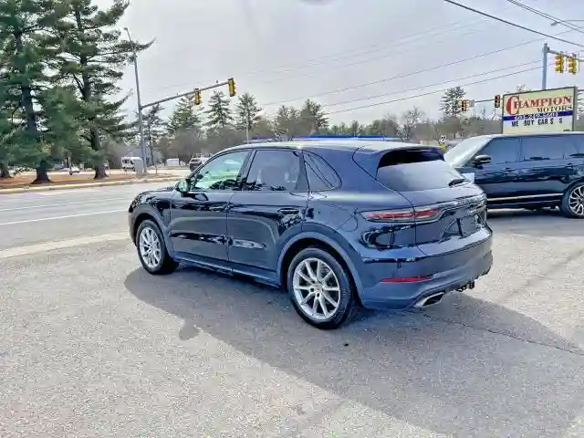 WP1AA2AY3KDA00814 2019 PORSCHE CAYENNE-2