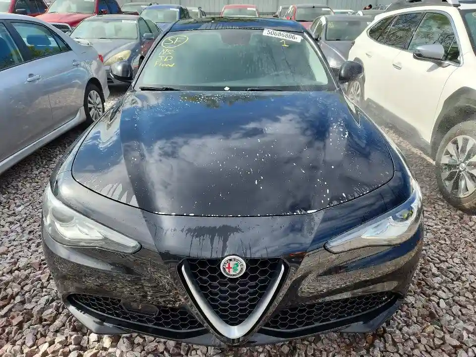 ZARFAEDN6H7530041 2017 ALFA ROMEO GIULIA-4