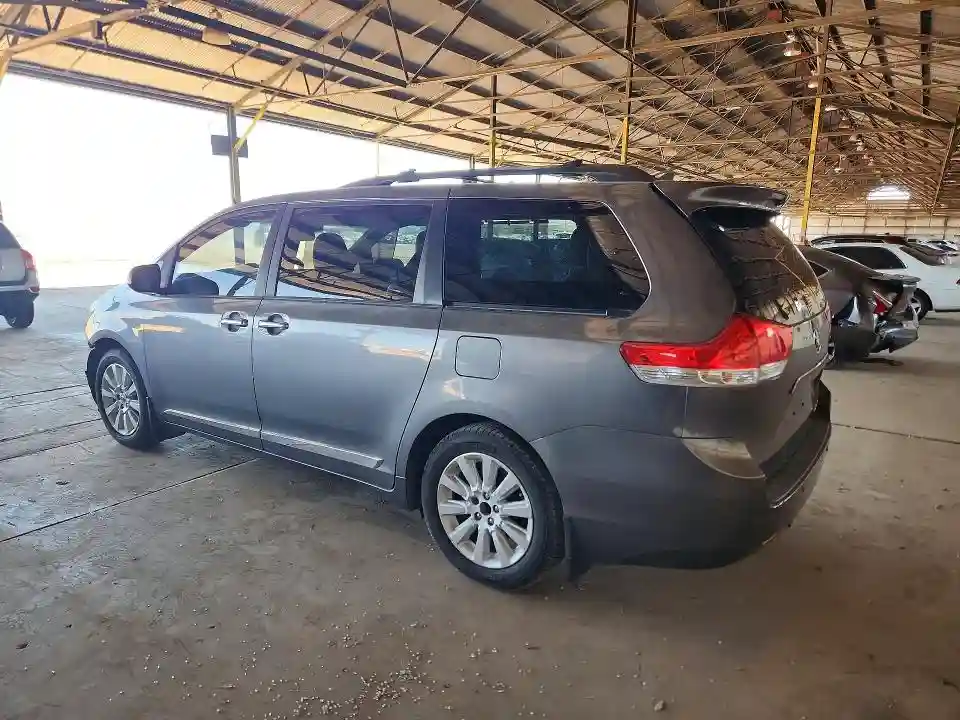 5TDDK3DC9CS044484 2012 TOYOTA SIENNA-1