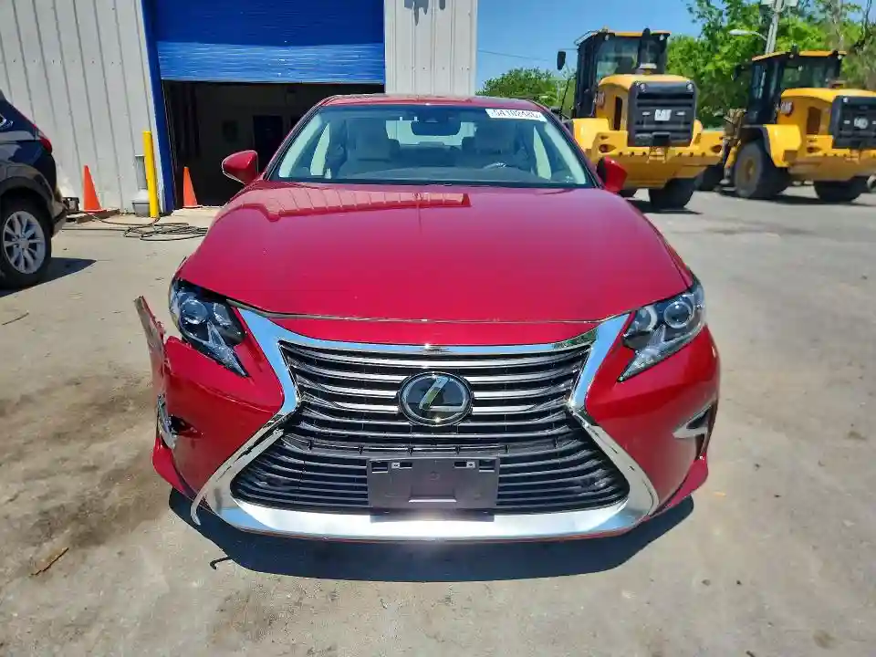 58ABK1GG0JU094231 2018 LEXUS ES-4