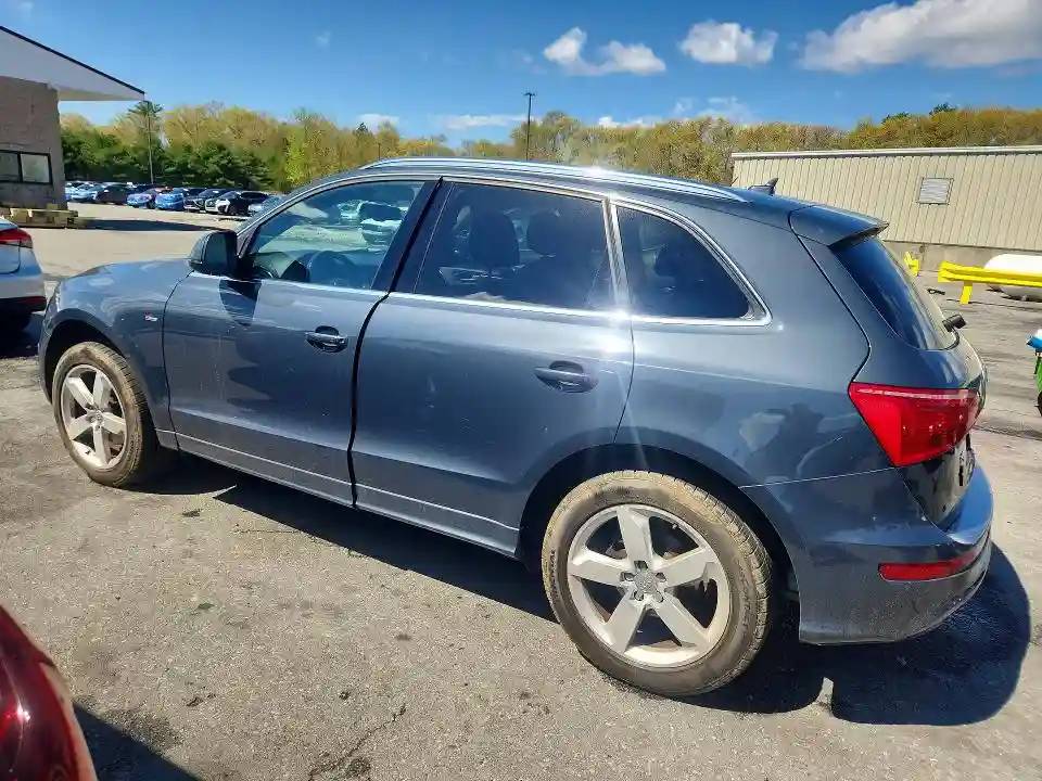 WA1DKAFP5BA096401 2011 AUDI Q5-1