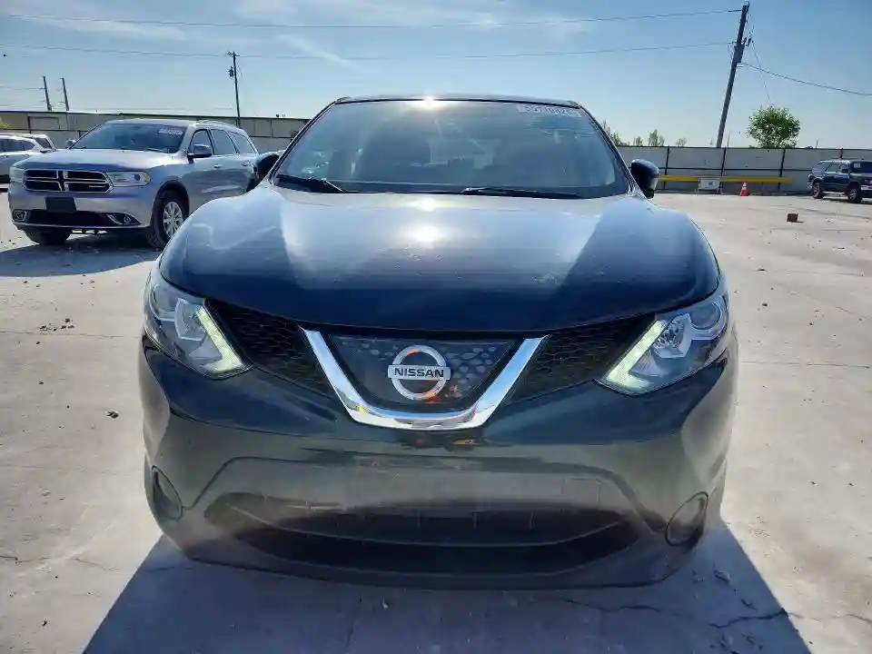 JN1BJ1CP6JW153259 2018 NISSAN ROGUE-4
