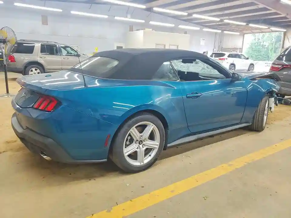 1FAGP8UH2T5112272 2026 FORD MUSTANG-2