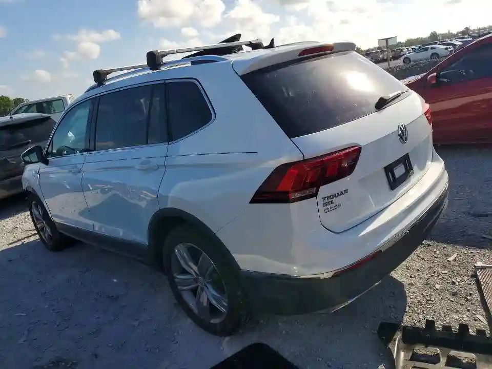 3VV5B7AX5JM004680 2018 VOLKSWAGEN TIGUAN-1