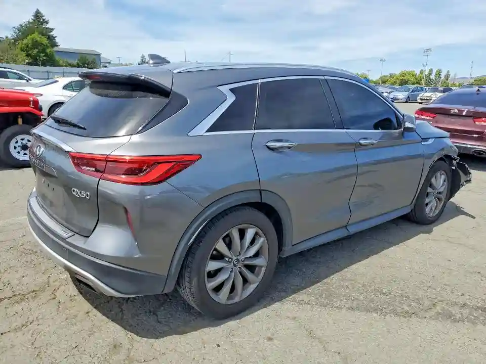3PCAJ5M32KF133012 2019 INFINITI QX50-2