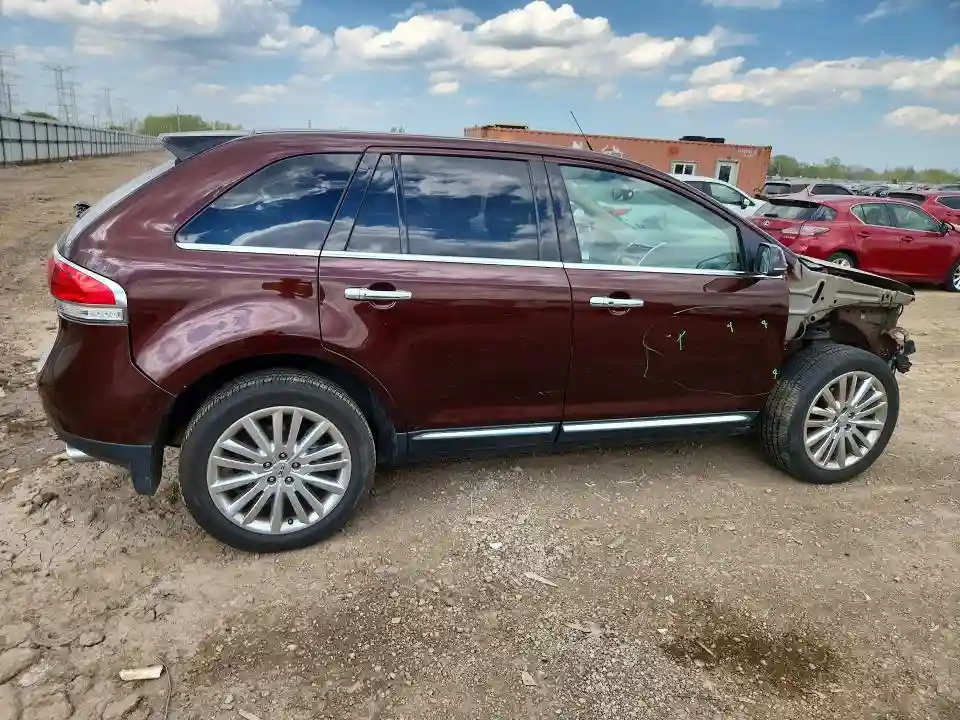 2LMDJ8JKXCBL16232 2012 LINCOLN TOWNHOUSE MKX-2
