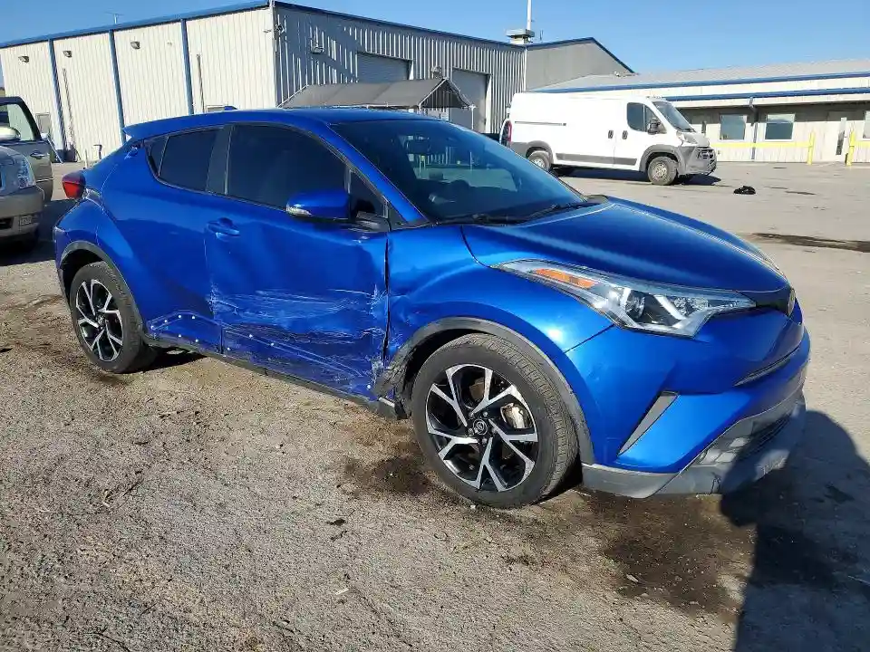 NMTKHMBX2JR009296 2018 TOYOTA C-HR-3