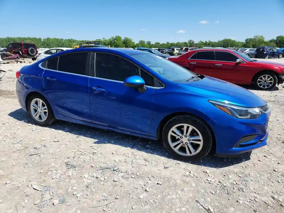1G1BE5SM9J7246375 2018 CHEVROLET CRUZE-3