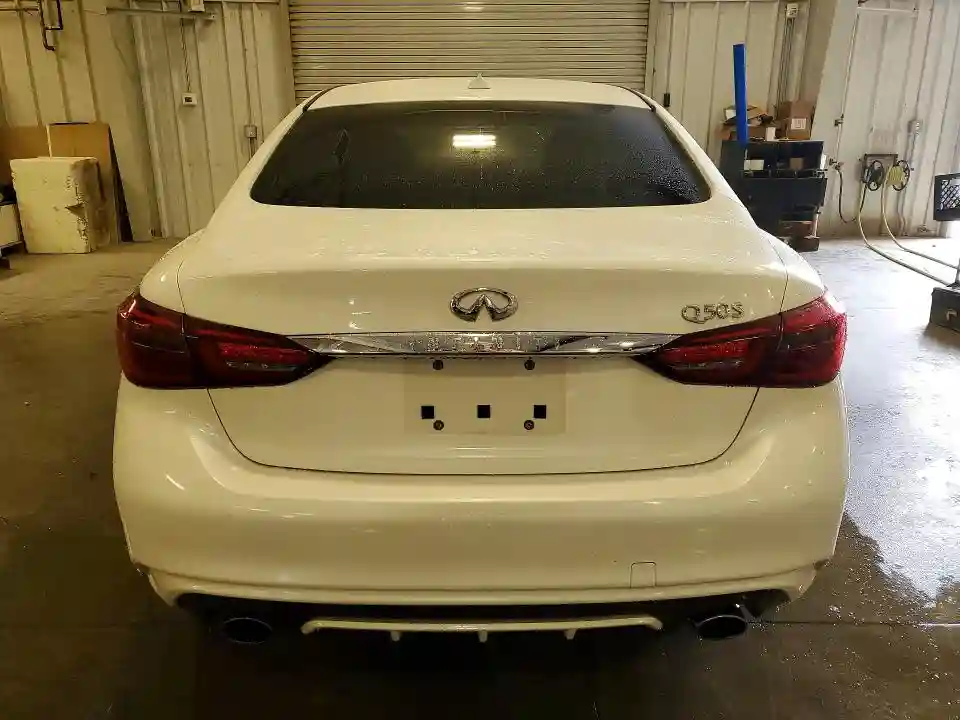 JN1EV7AR7JM444292 2018 INFINITI Q50-5