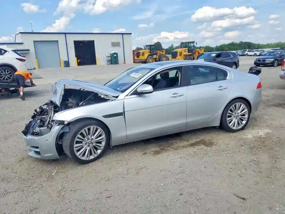SAJAR4BG9HA947881 2017 JAGUAR XE-0