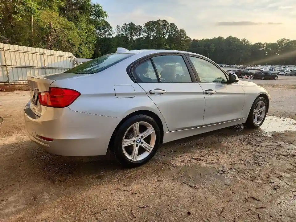 WBA3B3G50ENR82310 2014 BMW 3 SERIES-2