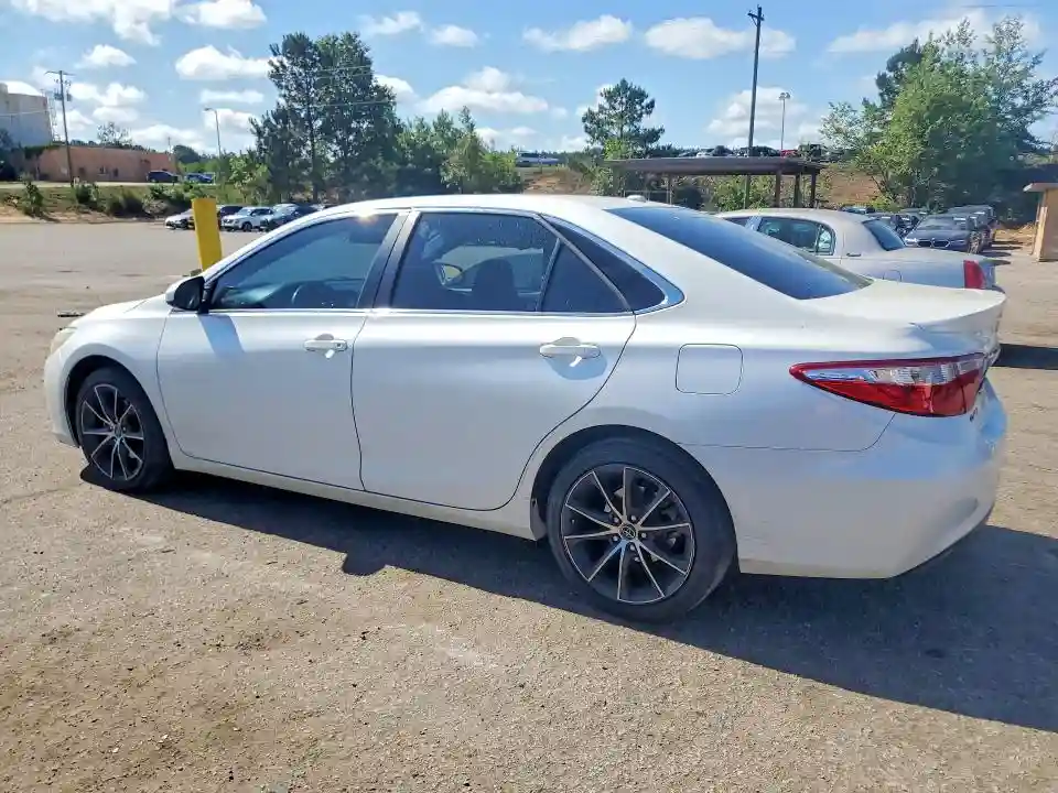 4T1BF1FK0FU499675 2015 TOYOTA CAMRY-1