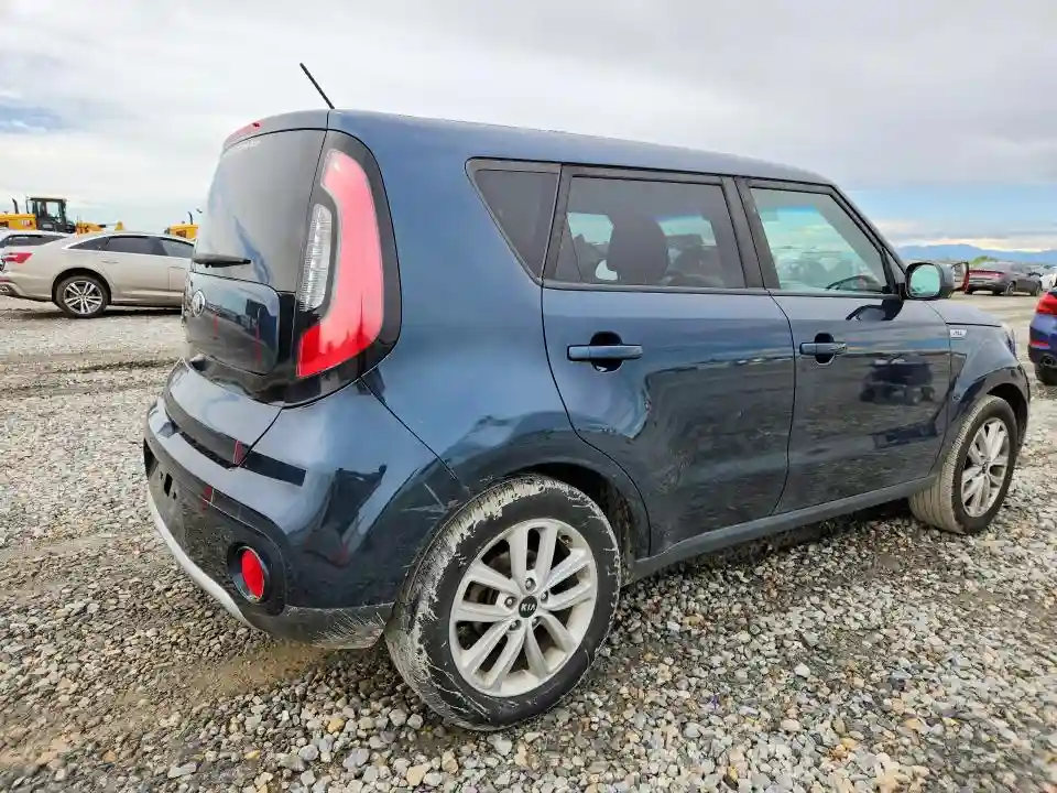 KNDJP3A51J7618139 2018 KIA SOUL-2