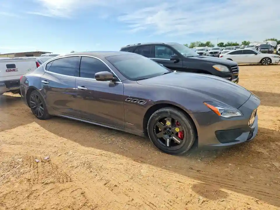 ZAM56YRS7K1319878 2019 MASERATI QUATTROPOR-3