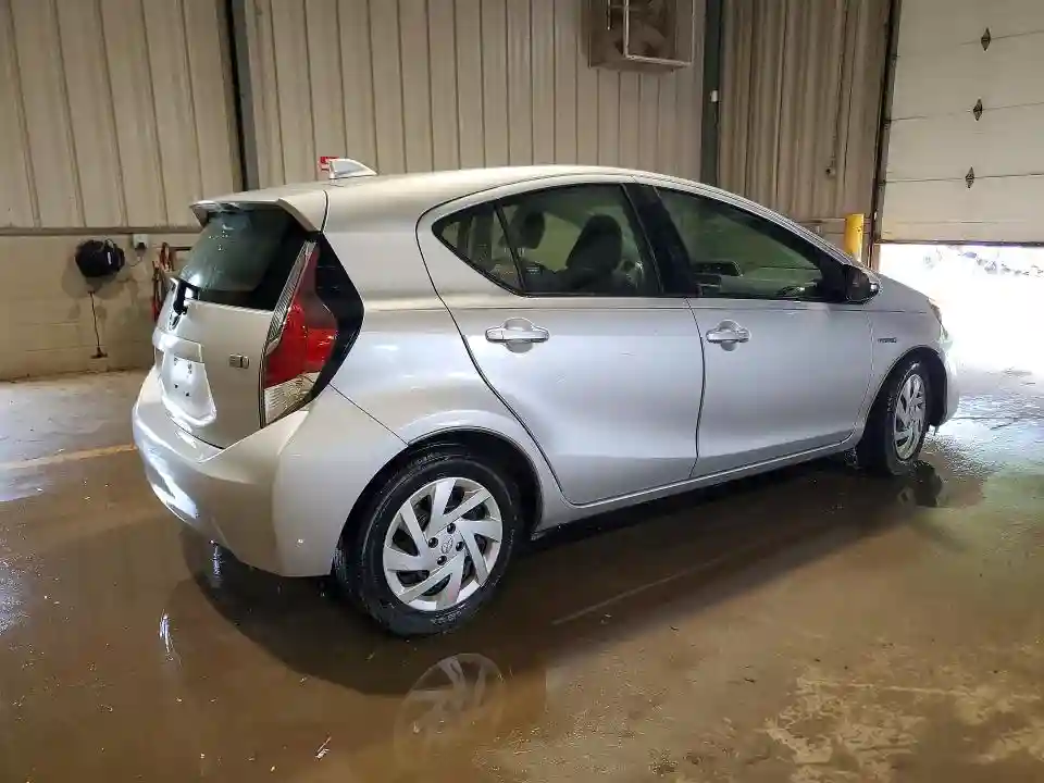 JTDKDTB39F1112675 2015 TOYOTA PRIUS C TH-2