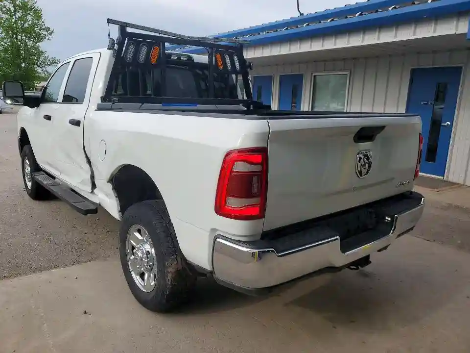 3C6UR5CJ9RG102826 2024 RAM 2500-1