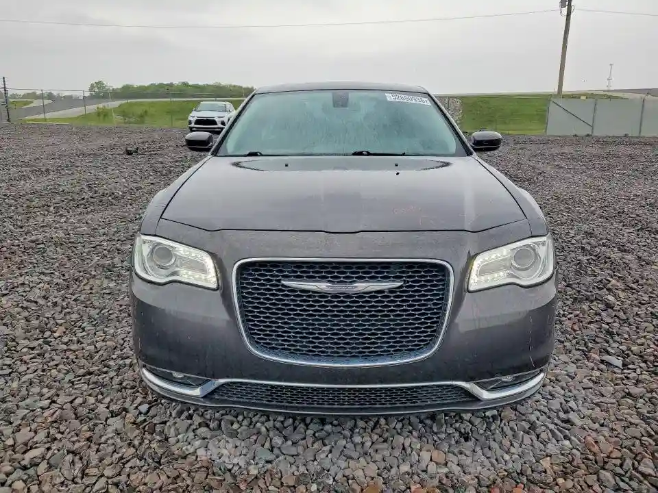 2C3CCAAG9GH313600 2016 CHRYSLER 300-4