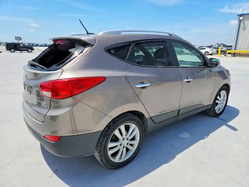 KM8JU3AC9DU701178 2013 HYUNDAI TUCSON-2