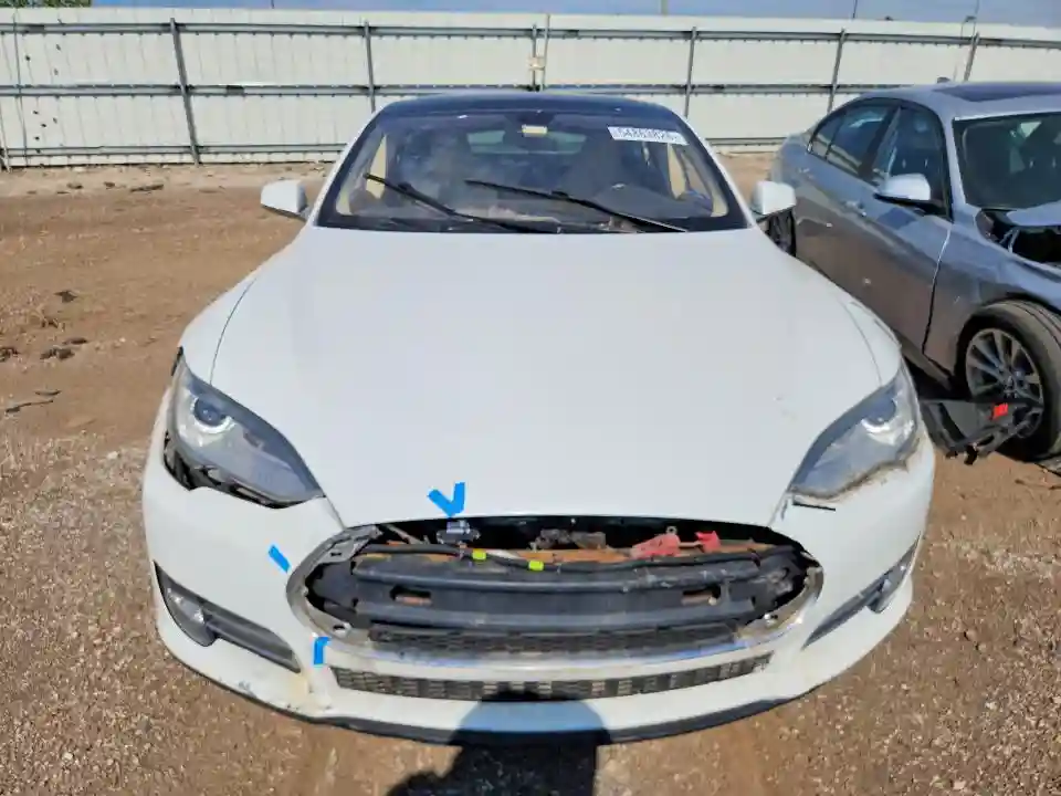 5YJSA1CN1DFP13869 2013 TESLA MODEL S-4