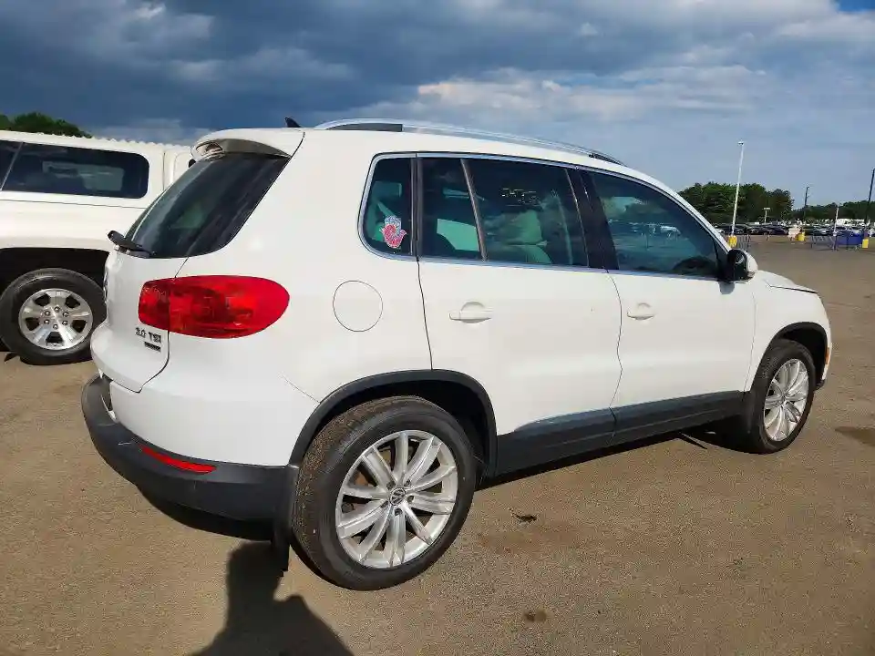 WVGBV3AX9DW619444 2013 VOLKSWAGEN TIGUAN-2