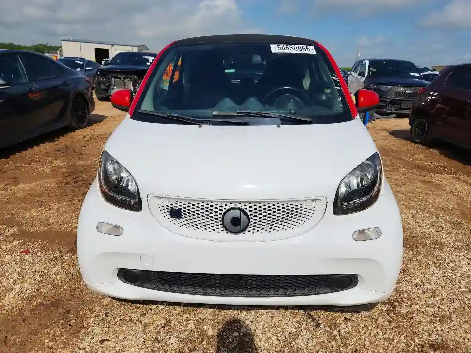 WMEFJ9BA0JK283377 2018 SMART FORTWO-4