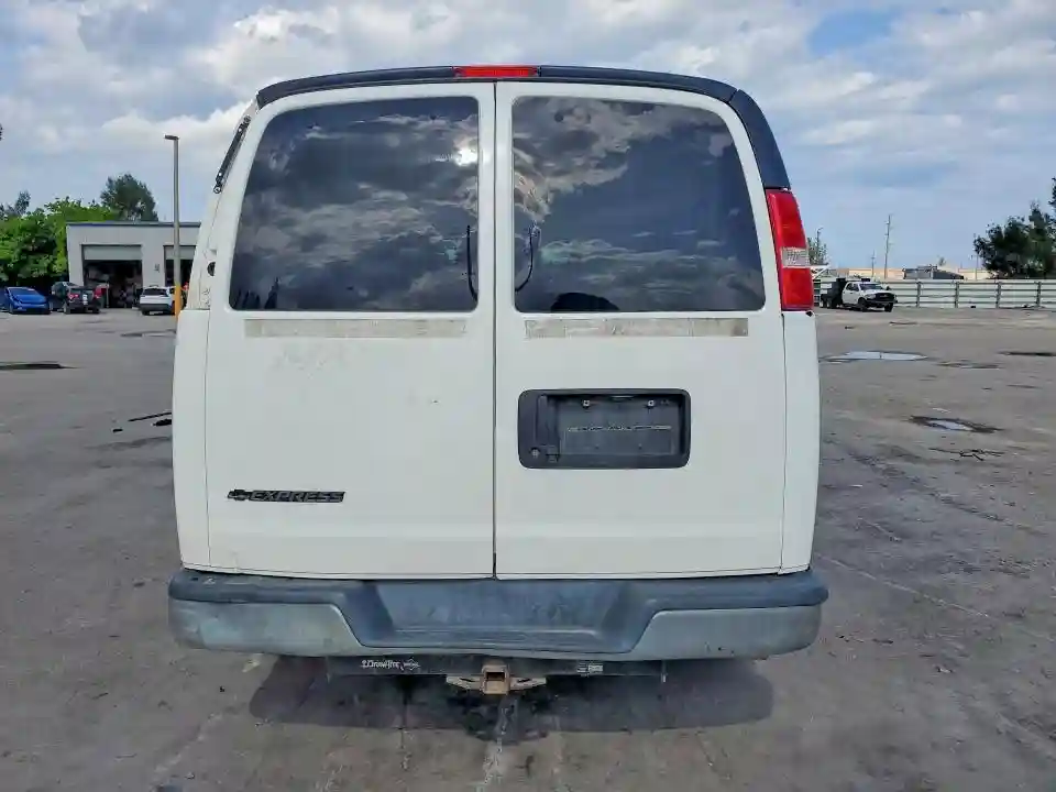 1GAZGPFG0J1333187 2018 CHEVROLET EXPRESS-5